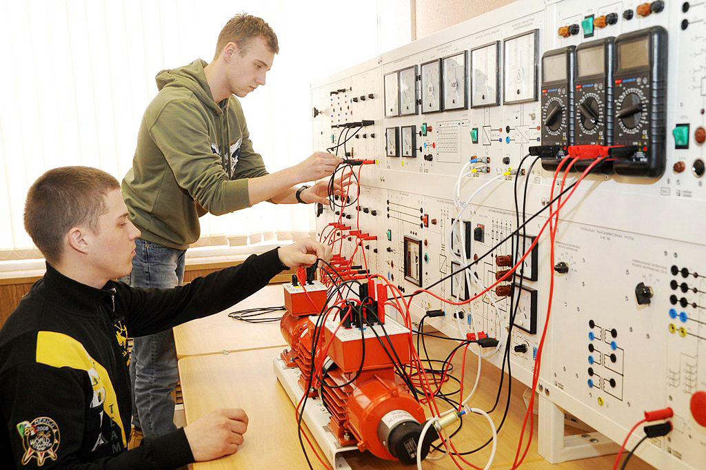 Лаборатория электрических машин в Ивановском государственном энергетическом университете, г. Иваново, оборудована модульными стендами ГалСен